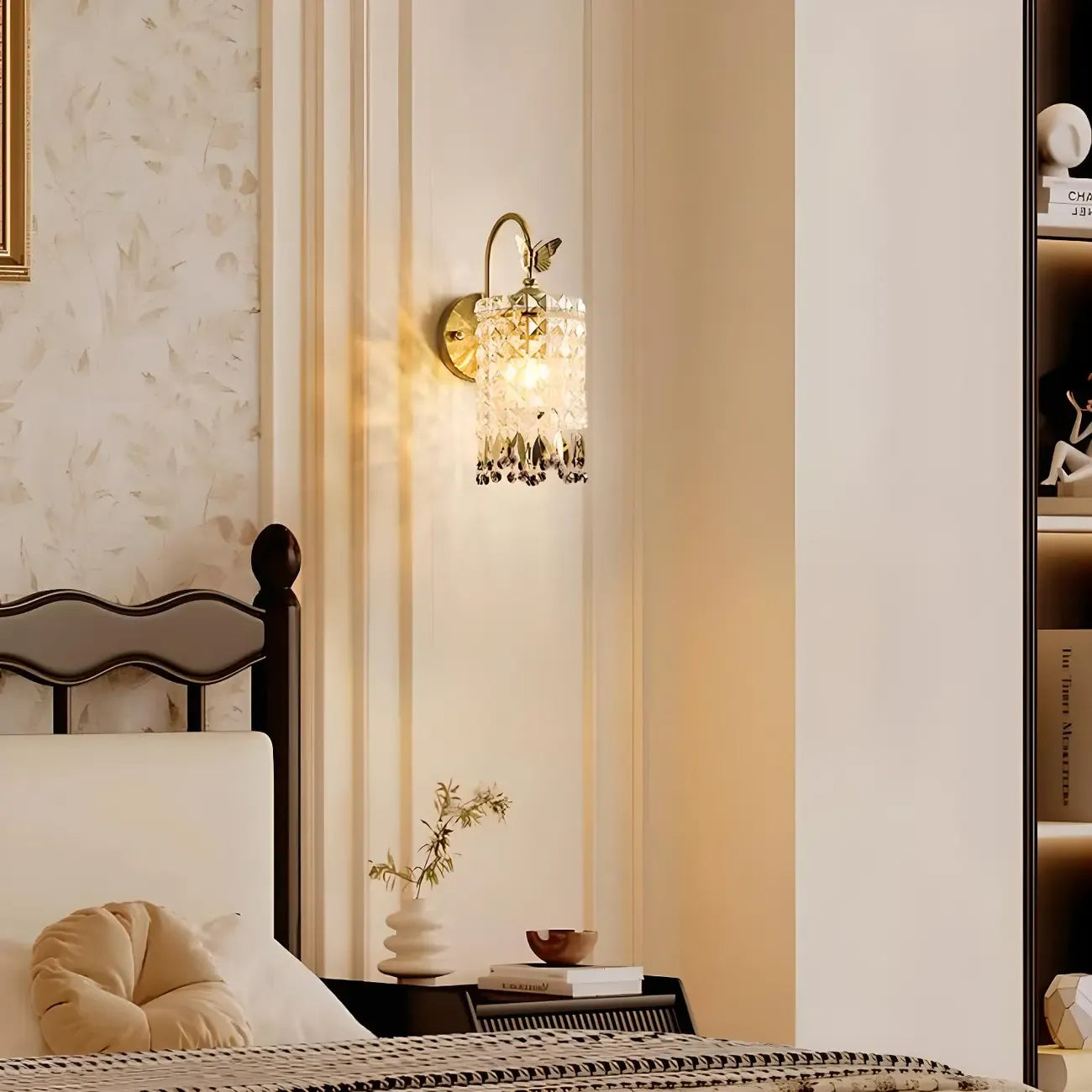 Applique murale cylindrique en cristal à col de cygne doré de luxe