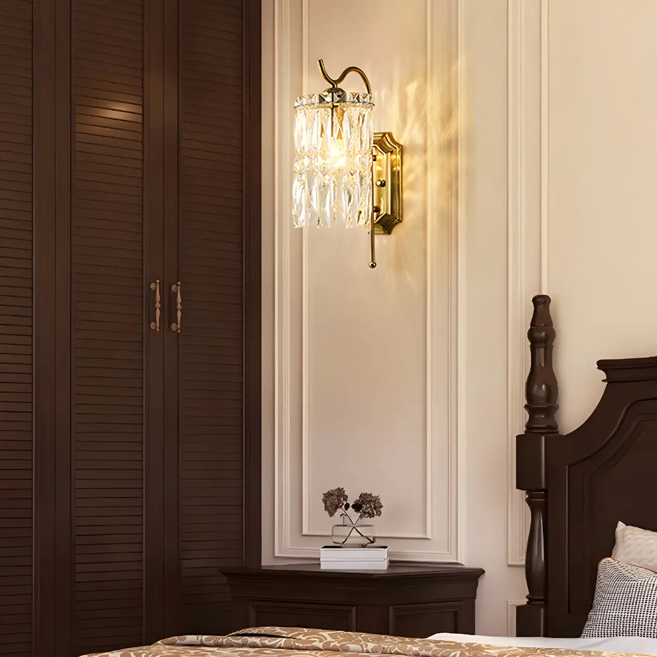 Applique murale cylindrique en cristal à col de cygne doré de luxe