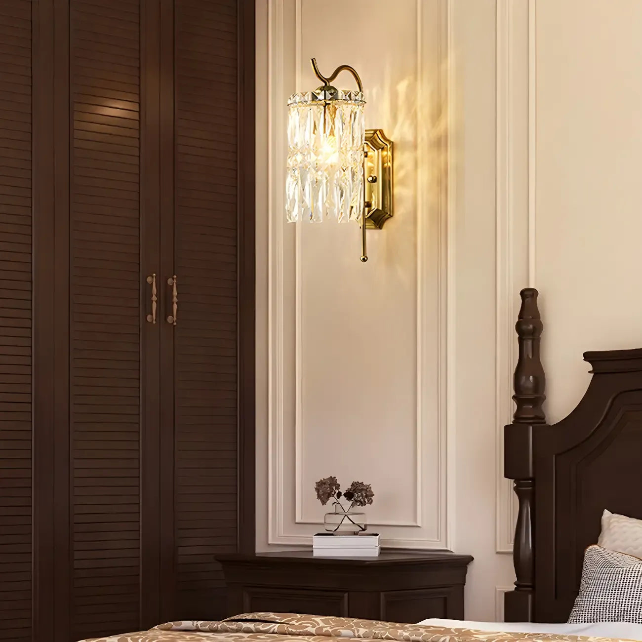 Applique murale cylindrique en cristal à col de cygne doré de luxe