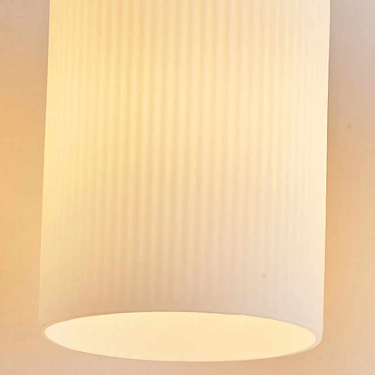 Suspension rustique cylindrique en verre et bois pour îlot de cuisine