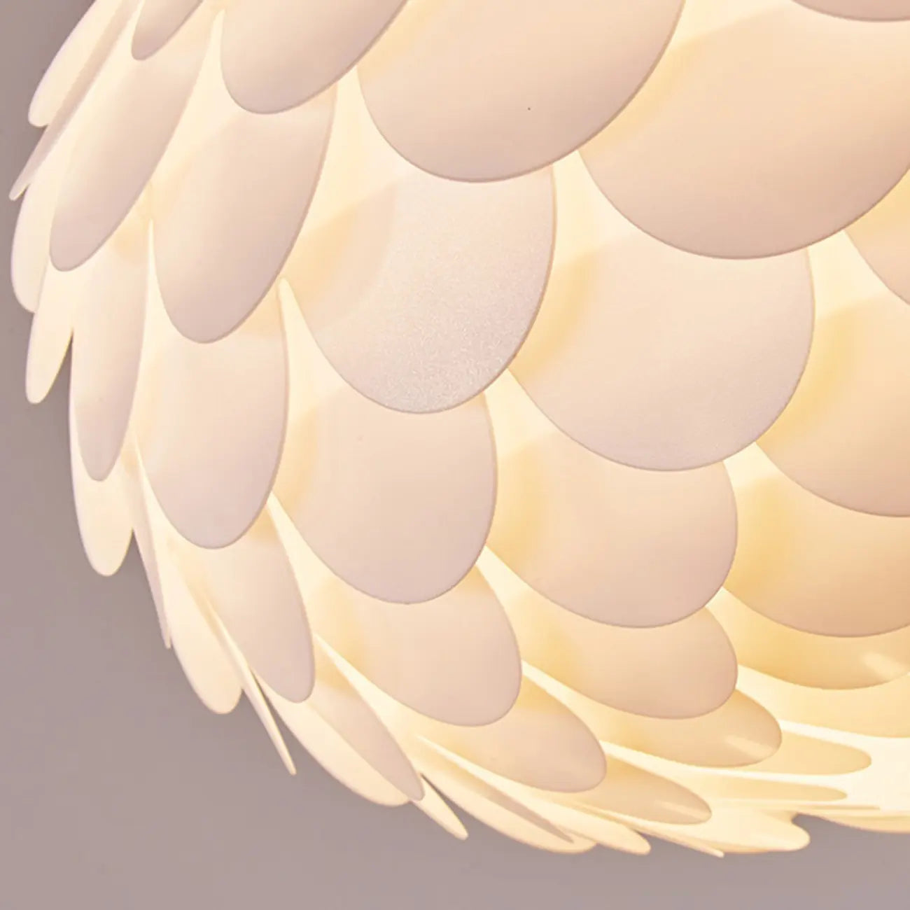 Plafonnier semi-encastré en forme de dôme festonné en acrylique blanc