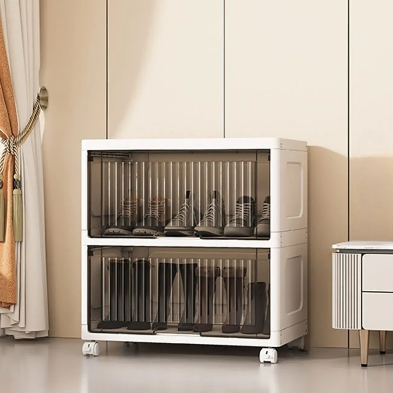 Meuble à chaussures blanc en plastique à façade rabattable avec roulettes pour couloir