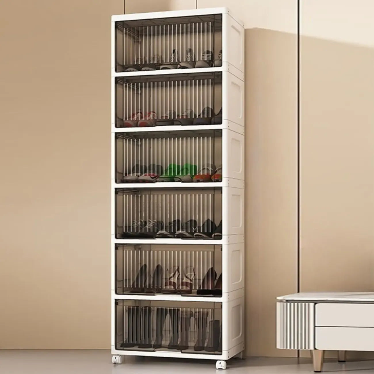 Meuble à chaussures blanc en plastique à façade rabattable avec roulettes pour couloir