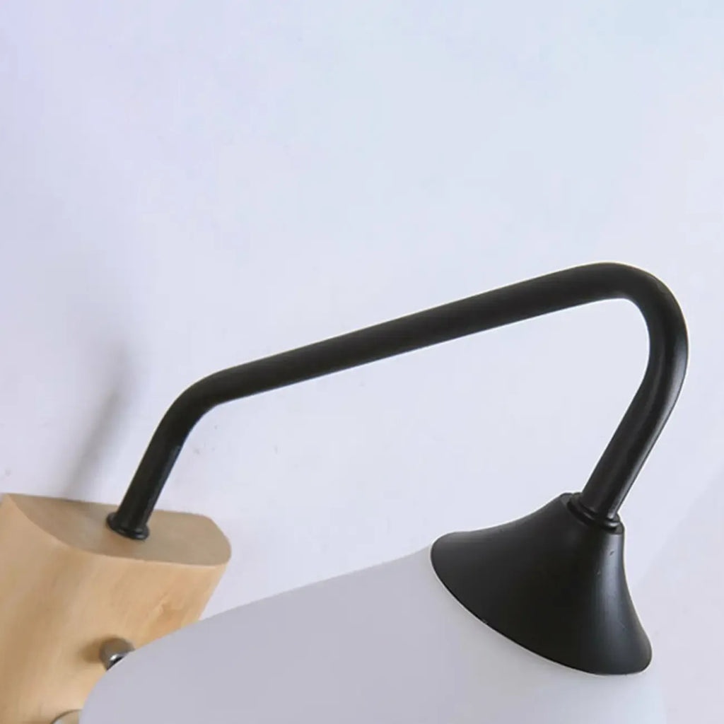 Applique murale moderne en alliage avec abat-jour géométrique pour chambre à coucher