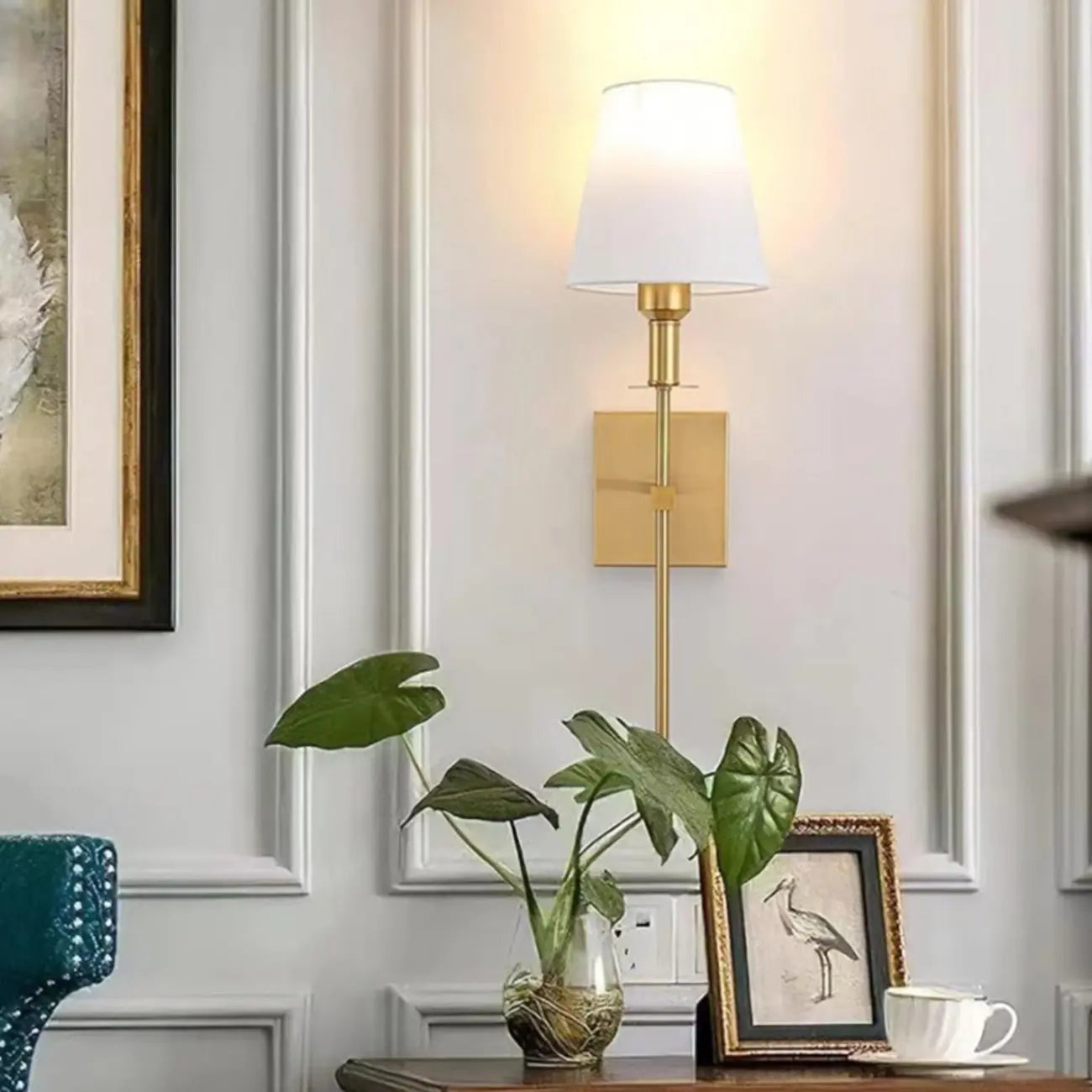 Applique murale moderne en métal avec abat-jour en tissu