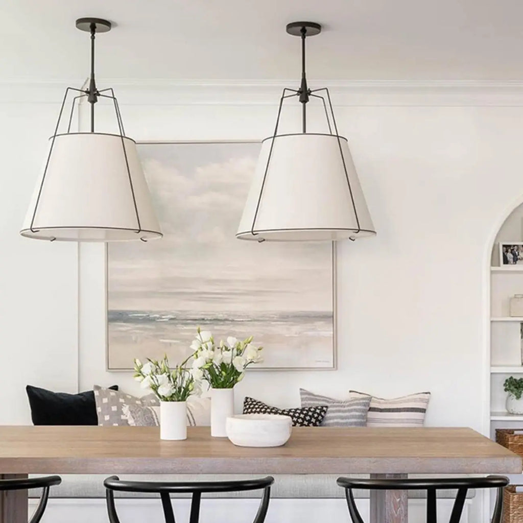 Suspension moderne en métal et tissu blanc pour salle à manger