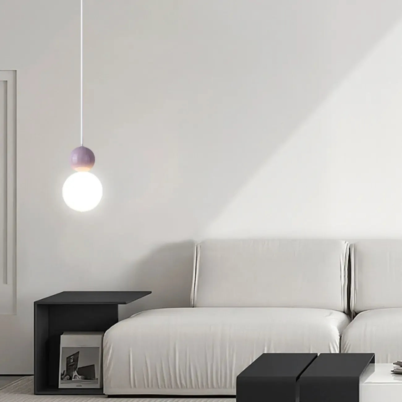 Suspension moderne en métal blanc et plastique avec globe lumineux
