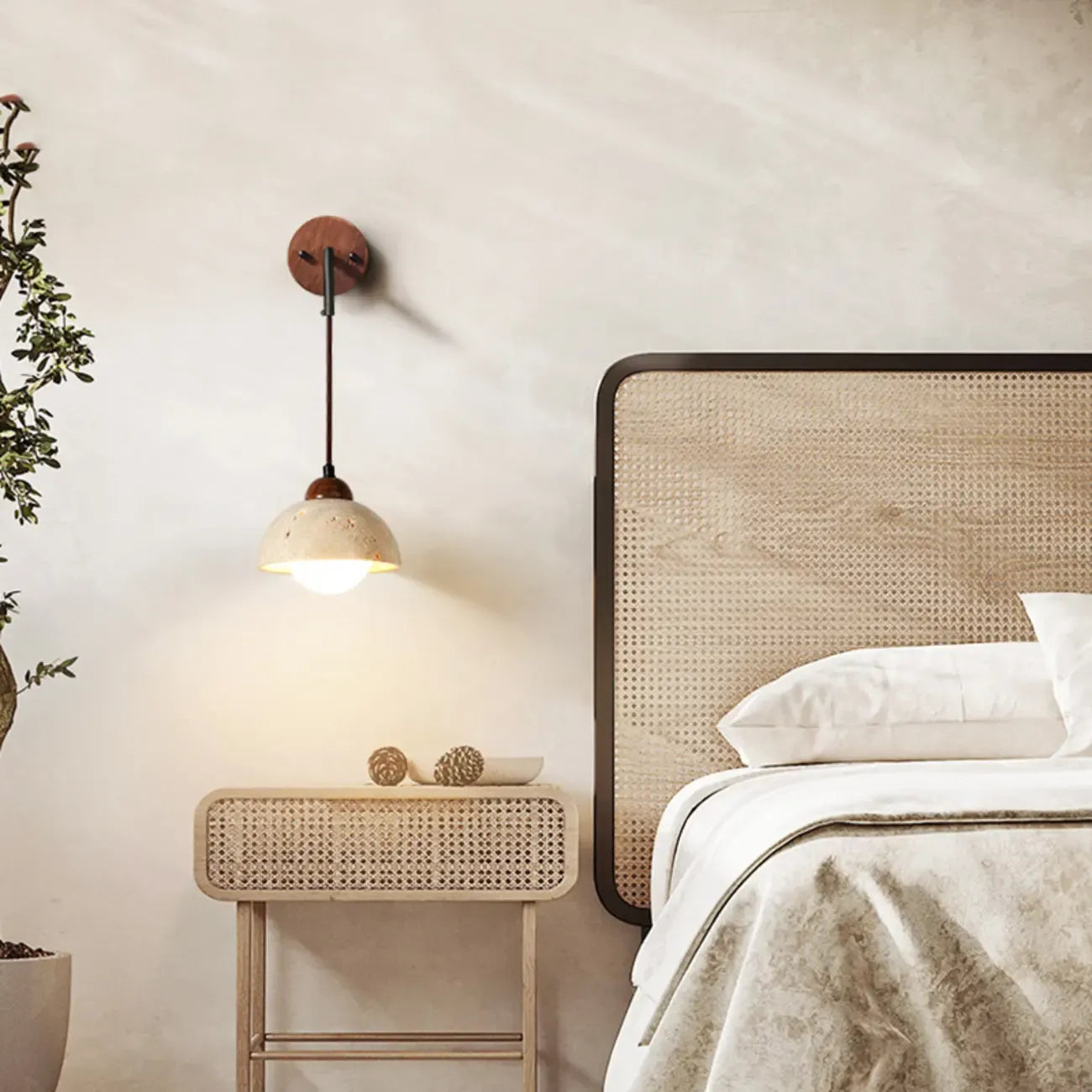 Applique murale marron rustique avec abat-jour en pierre frittée beige