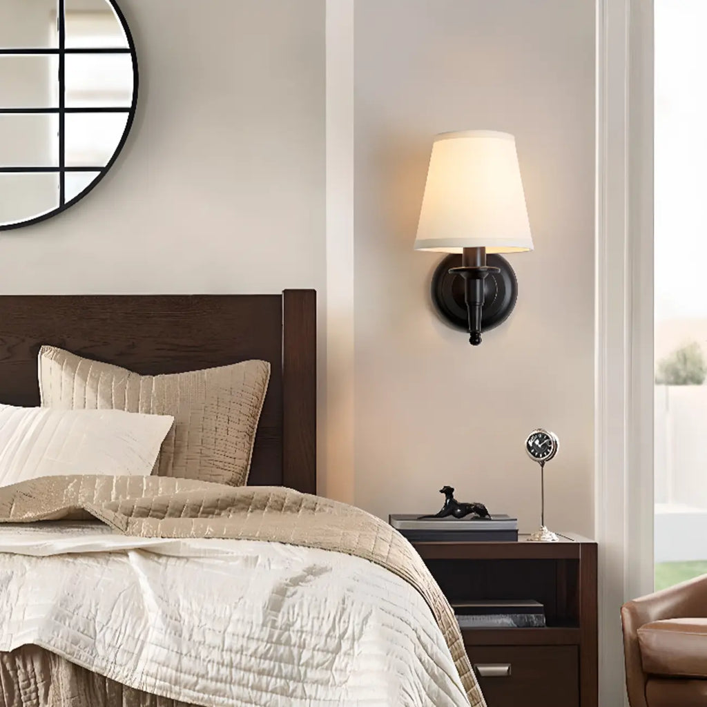 Applique murale conique vintage en tissu mat