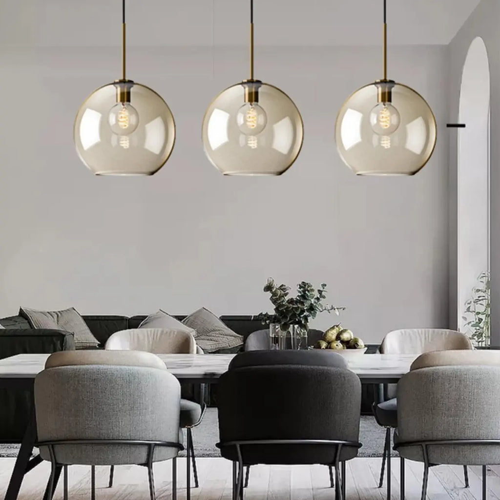 Suspension globe cognac en verre et métal, style minimaliste