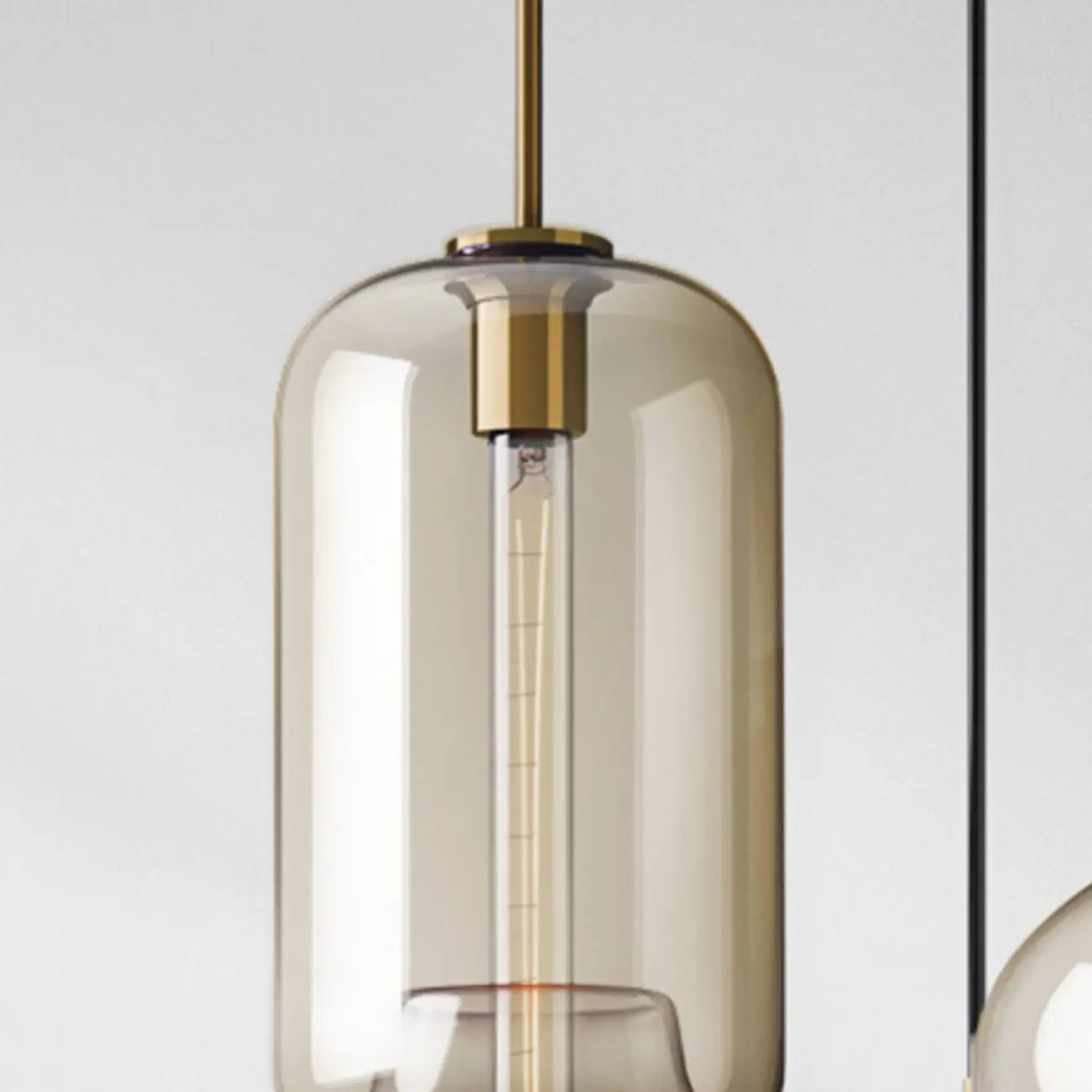 Suspension globe cognac en verre et métal, style minimaliste