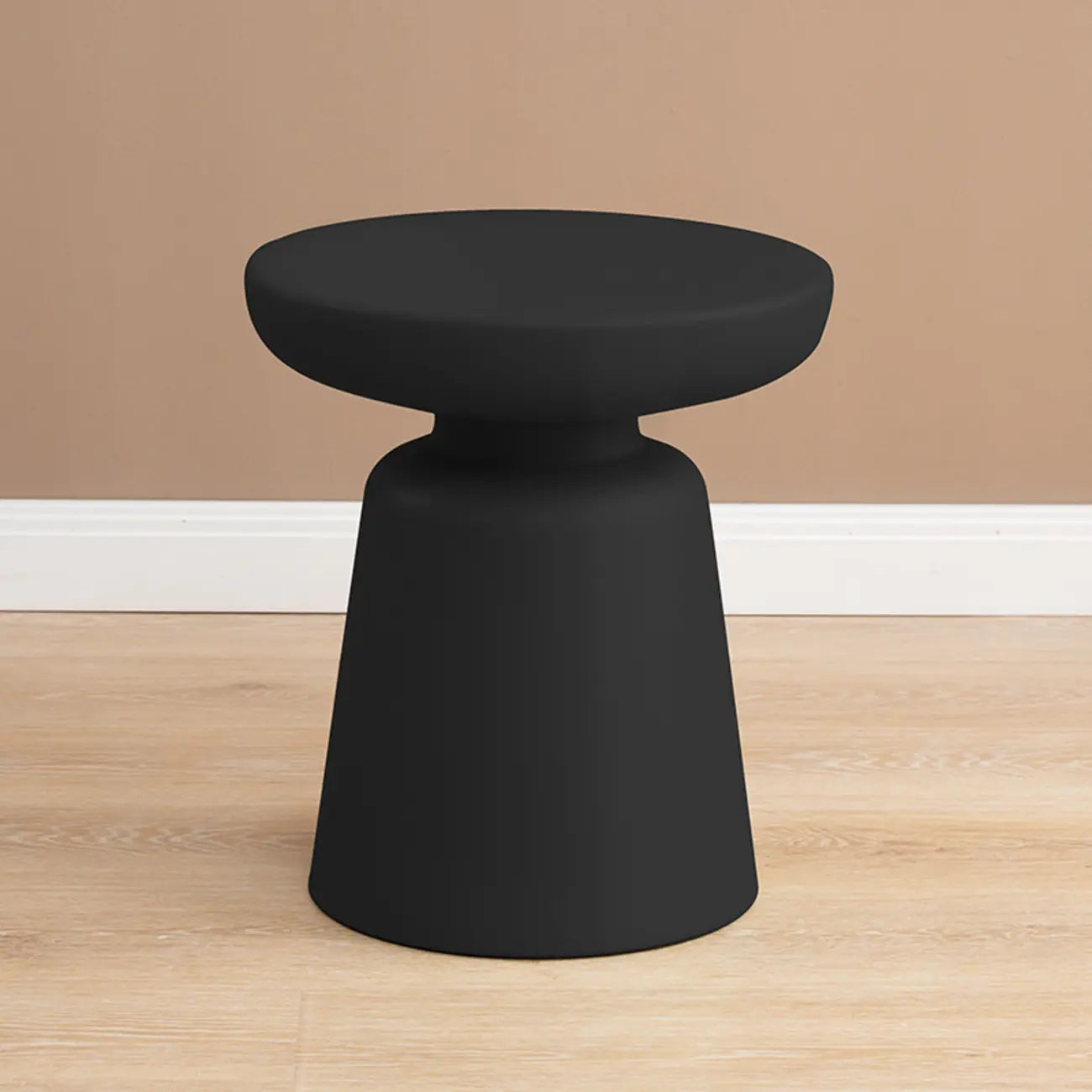 Table d'appoint ronde minimaliste en plastique pour salon