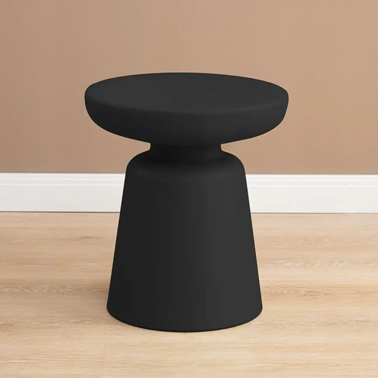 Table d'appoint ronde minimaliste en plastique pour salon