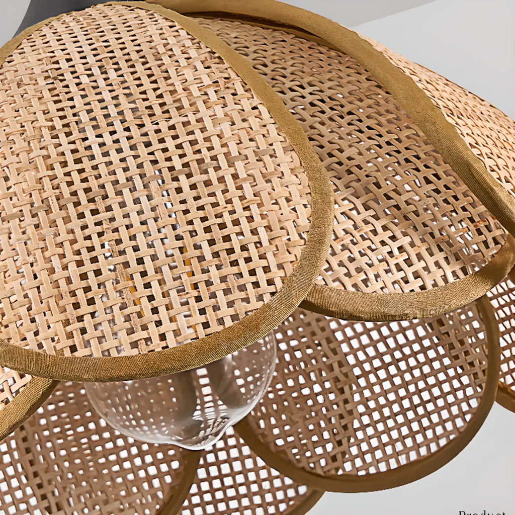 Suspension rustique en rotin à motif floral en forme de dôme