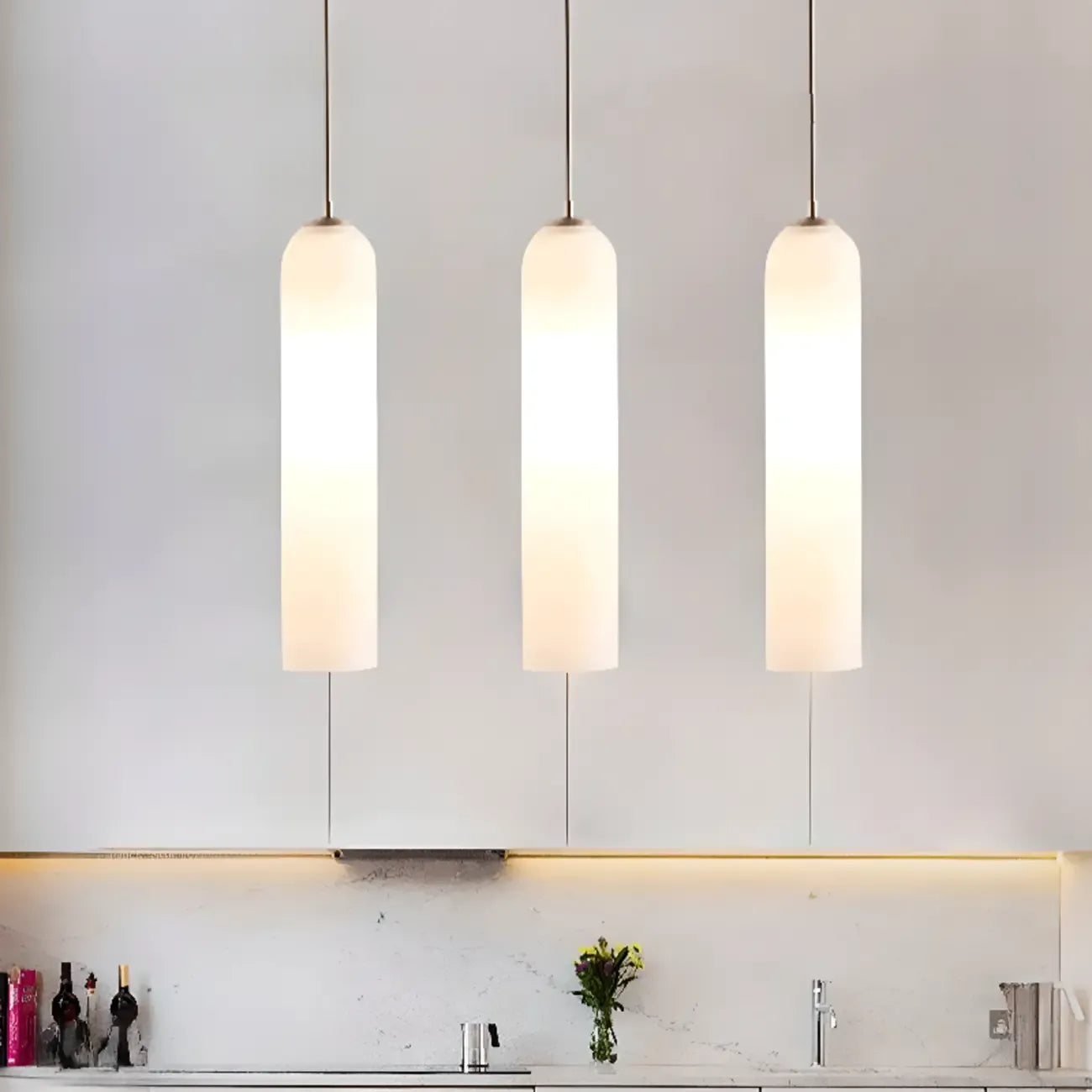 Suspension cylindrique moderne en métal et verre vert