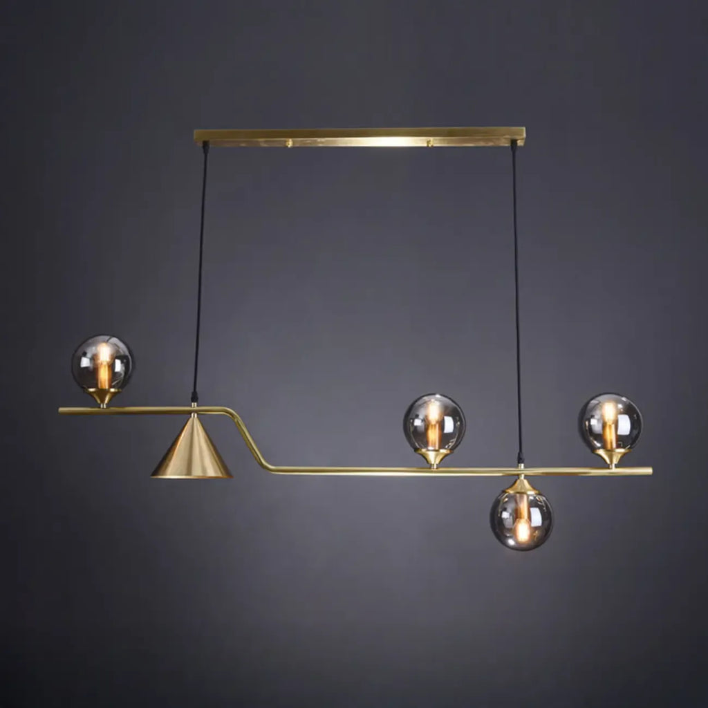 Salle à manger moderne avec suspension LED en laiton et verre pour îlot central