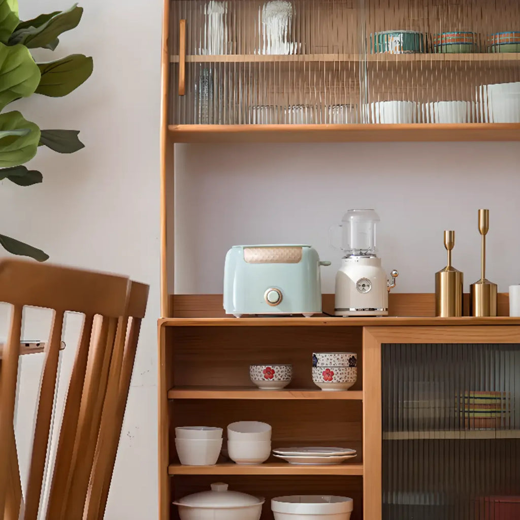 Buffet à trois tiroirs et portes coulissantes en bois naturel