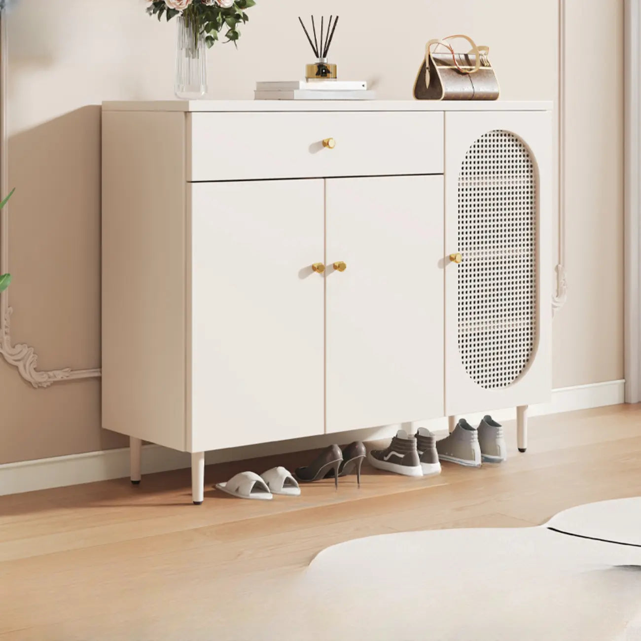 Meuble à chaussures d'entrée moderne en bois blanc avec portes