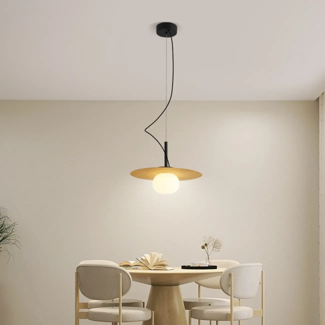 Suspension élégante et moderne en résine blanche pour îlot de salle à manger