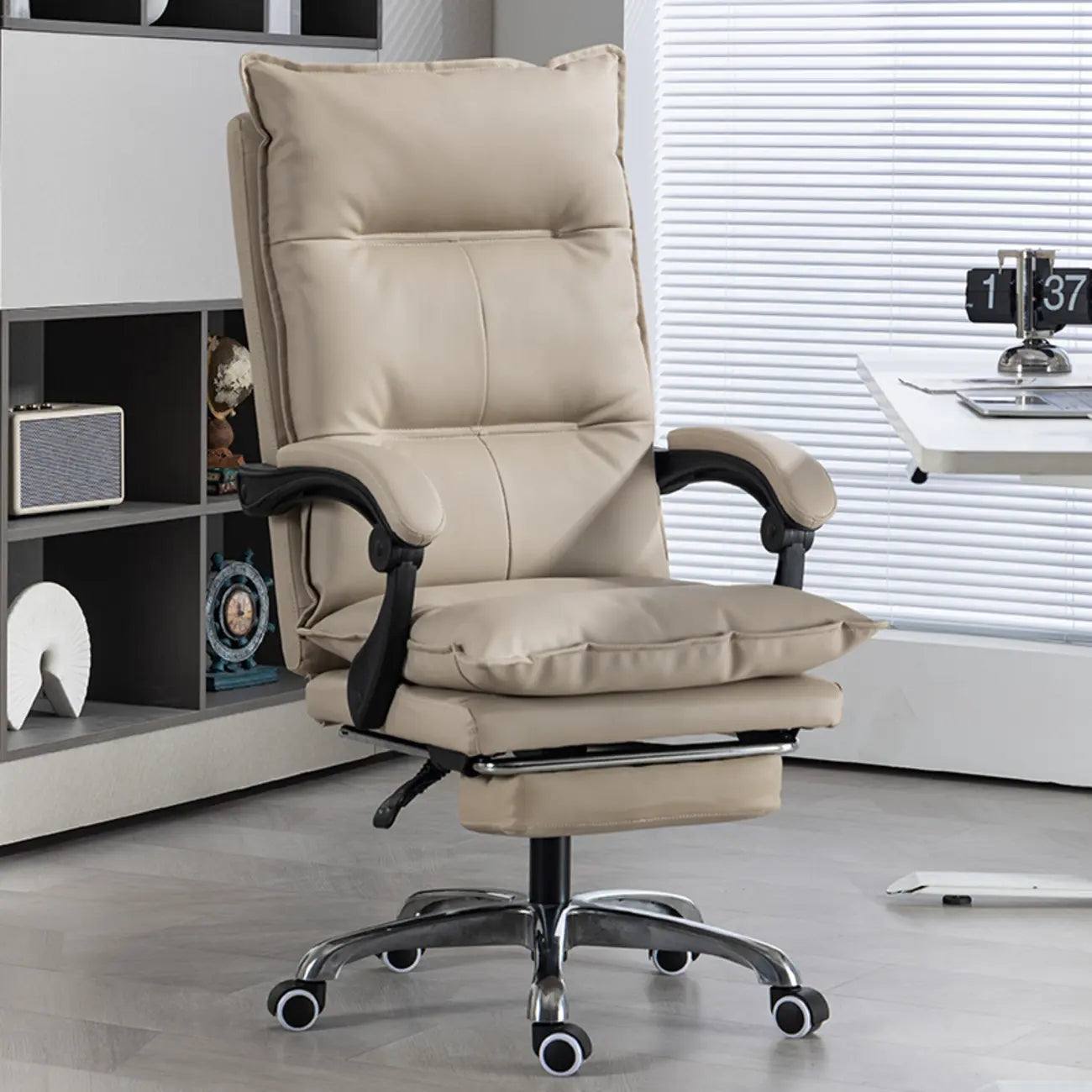 Fauteuil de direction inclinable moderne en cuir marron