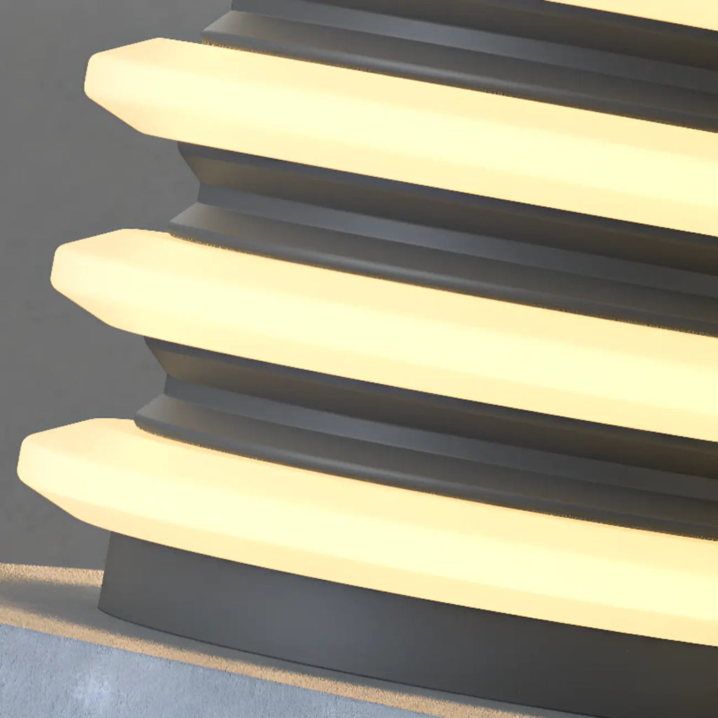 Lampadaires solaires cylindriques modernes à 4 couches pour l'extérieur