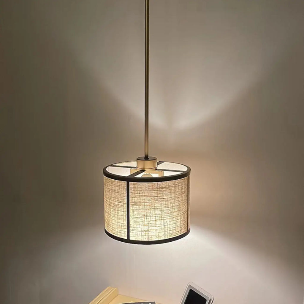 Suspension cylindrique élégante couleur ivoire pour intérieur