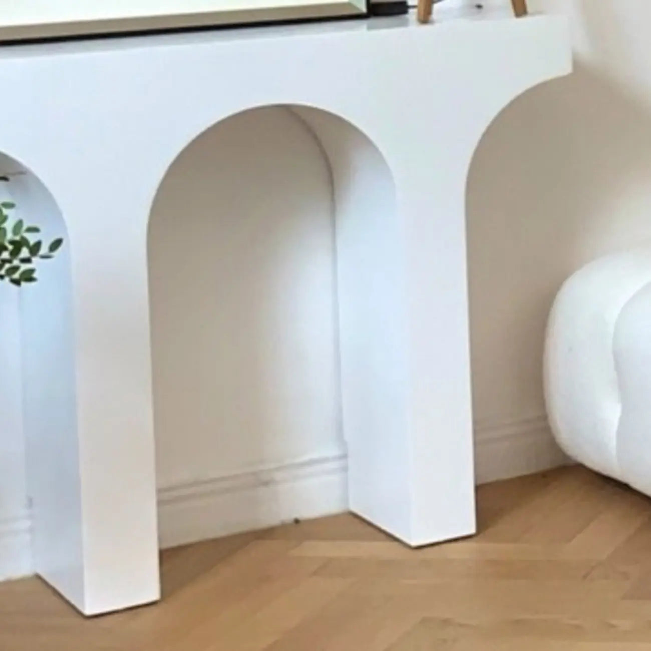 Console double piédestal en bois blanc arqué