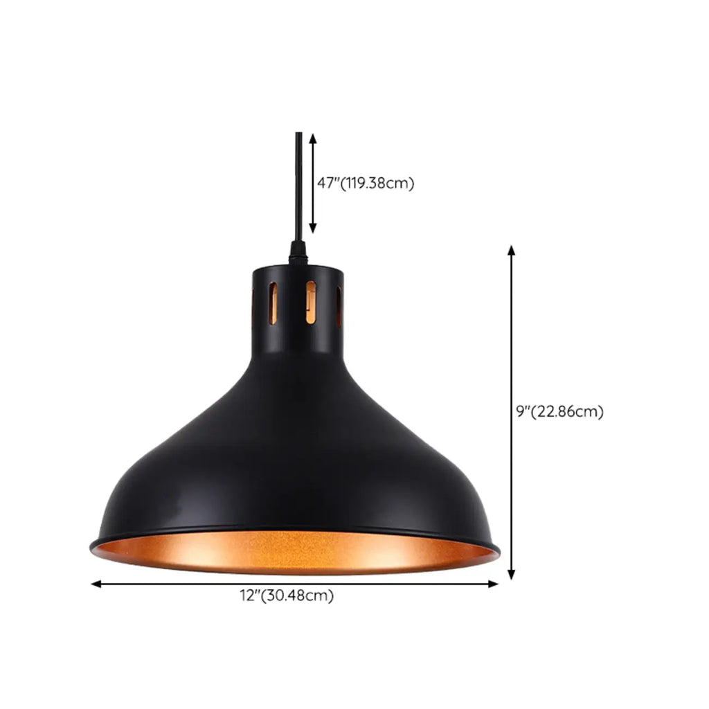 Suspension industrielle en métal noir avec dôme et chaîne.