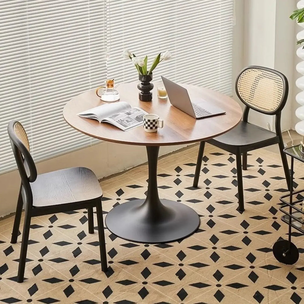 Table de salle à manger ronde décontractée en métal noir et bois