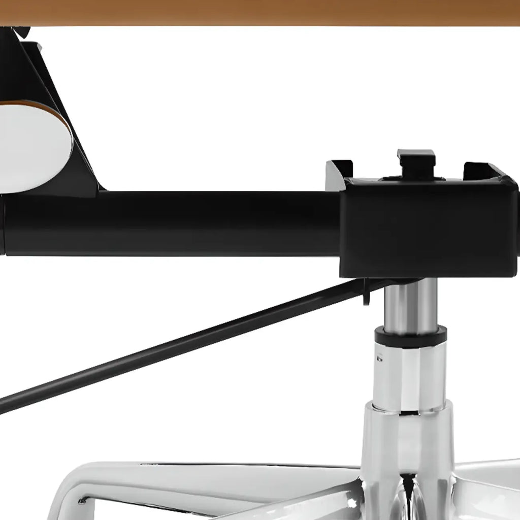 Fauteuil de bureau pivotant moderne en métal argenté et cuir blanc