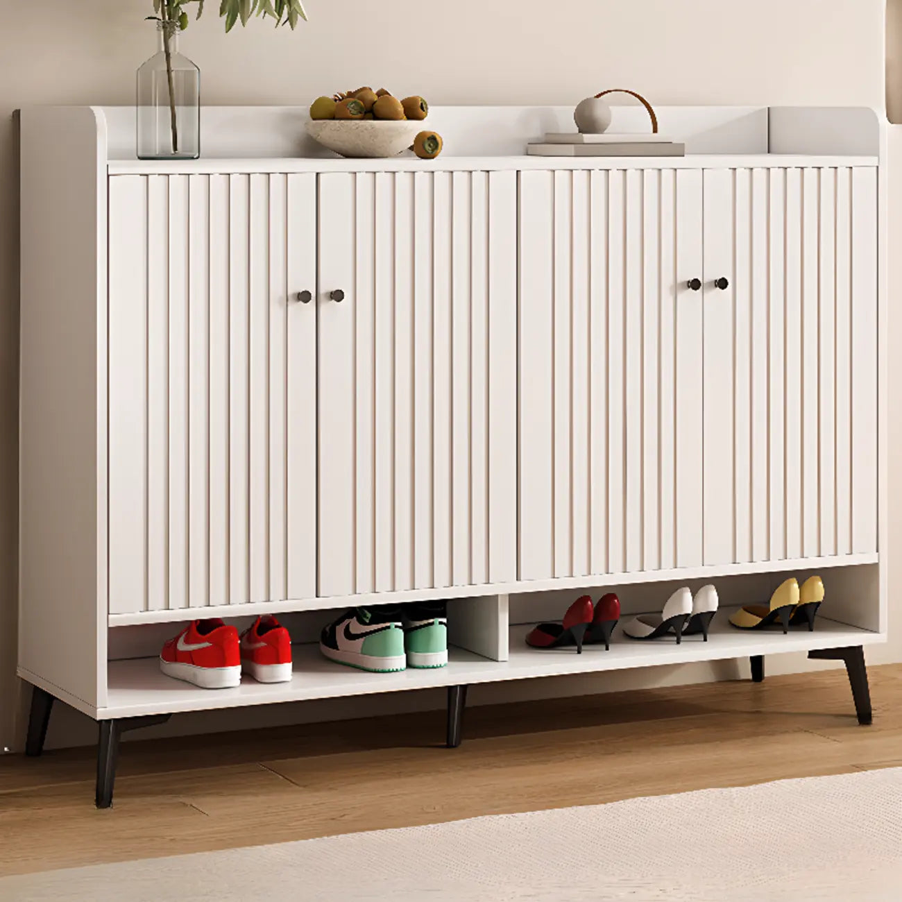 Armoire à chaussures en bois blanc cassé pour entrée