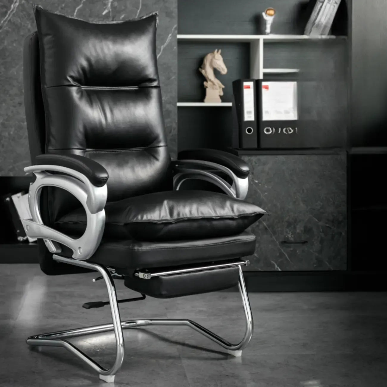 Fauteuil de bureau inclinable élégant en cuir marron