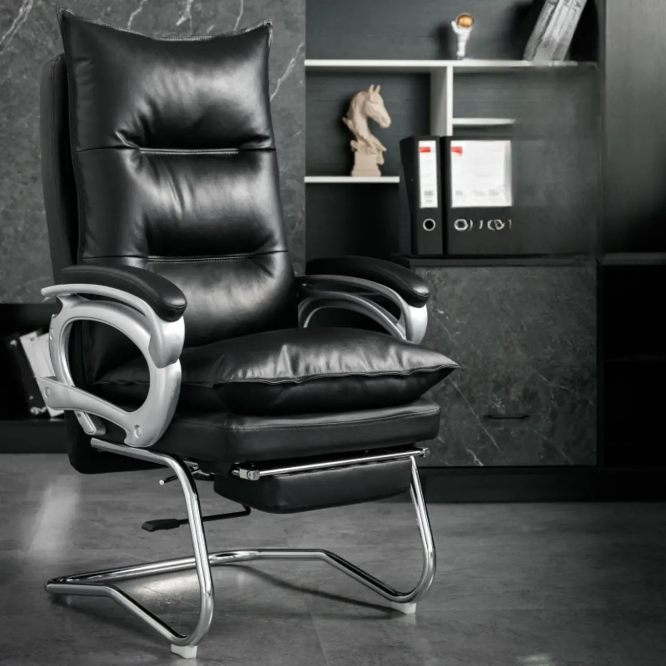 Fauteuil de bureau inclinable élégant en cuir marron