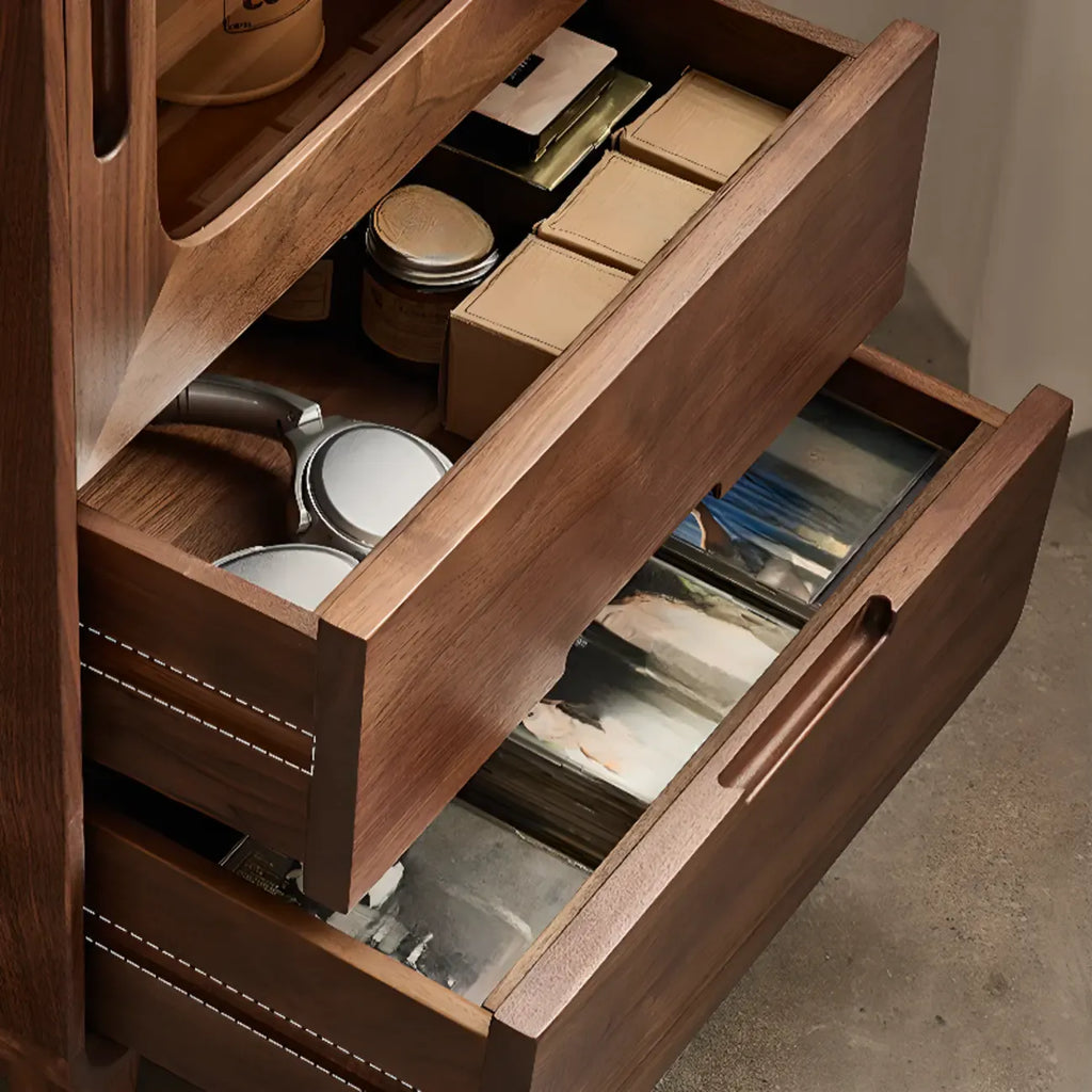 Vitrine scandinave en bois avec rangement