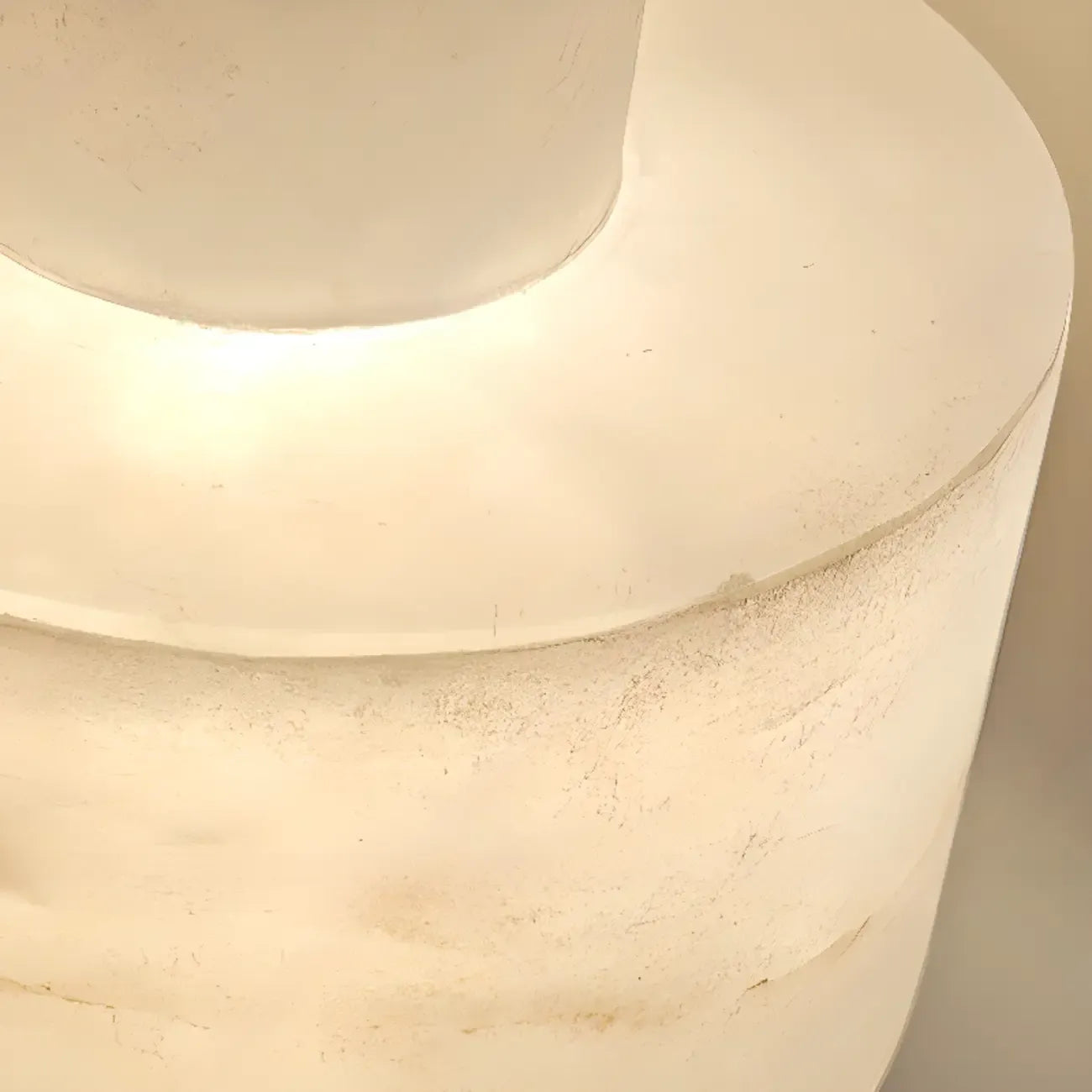 Suspension cylindrique moderne en pierre blanche