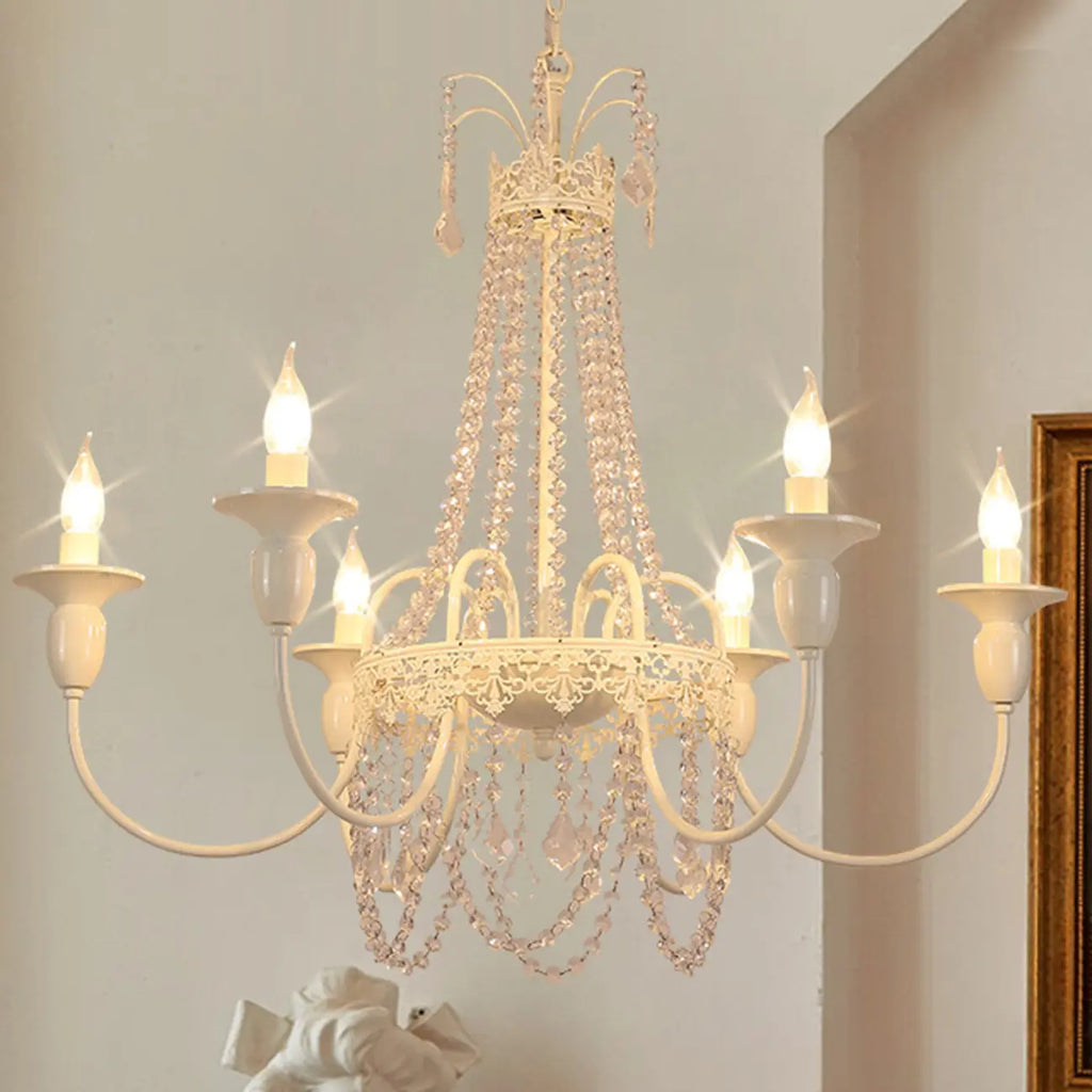 Lustre candélabre en métal blanc cristal et couronne