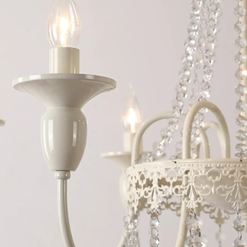 Lustre candélabre en métal blanc cristal et couronne