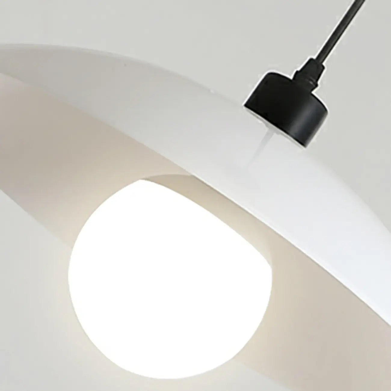 Suspension de salle à manger moderne en verre blanc réglable