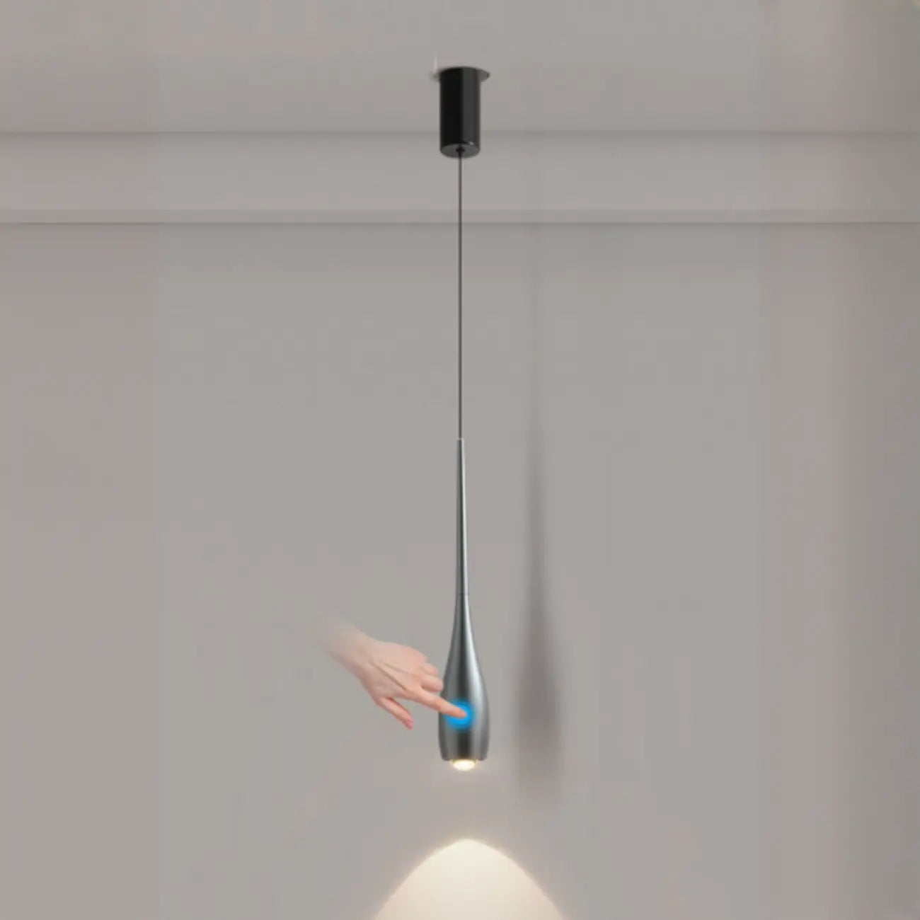 Suspension moderne à intensité variable en métal et acrylique au design épuré