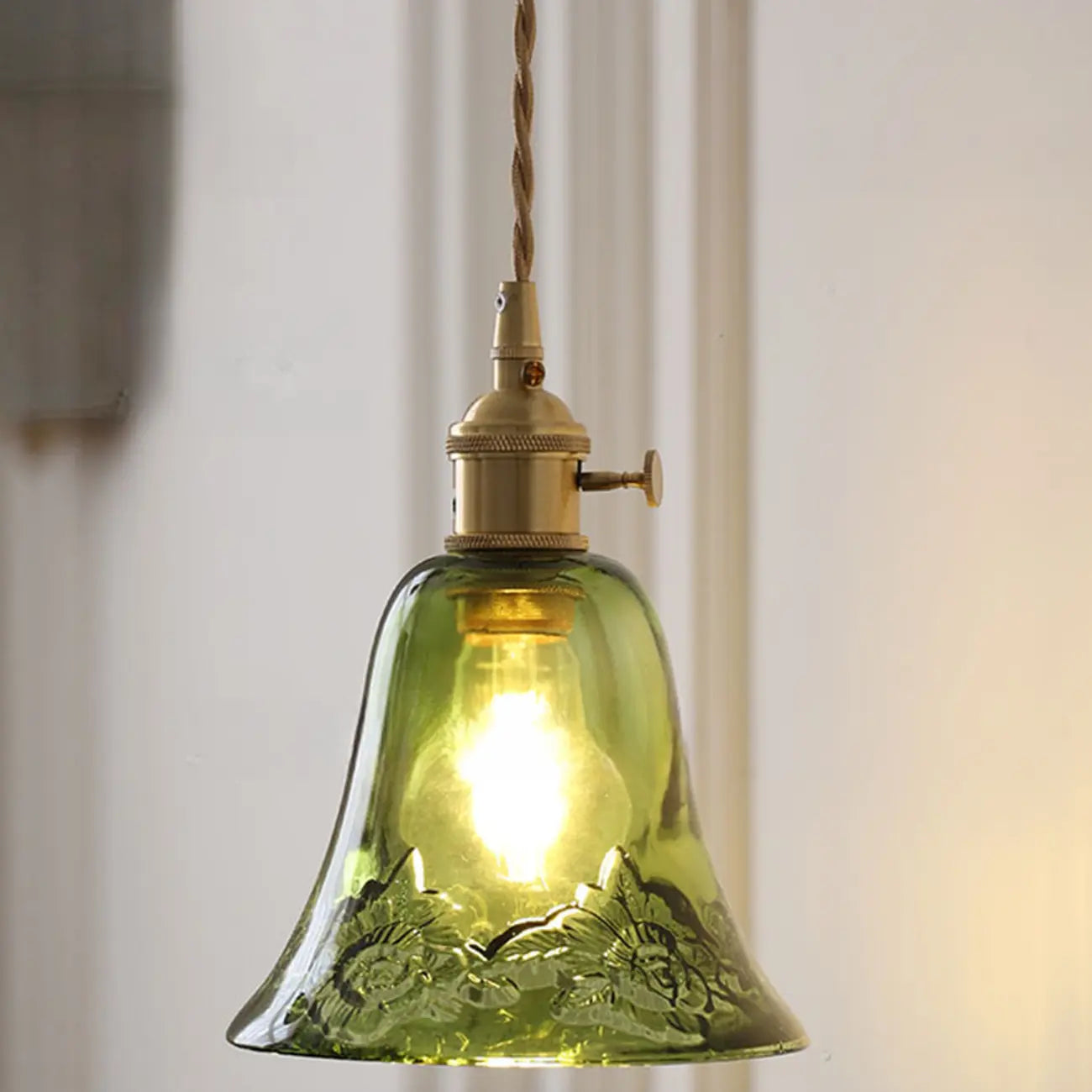 Mini suspension vintage en verre vert en forme de fleur, réglable.