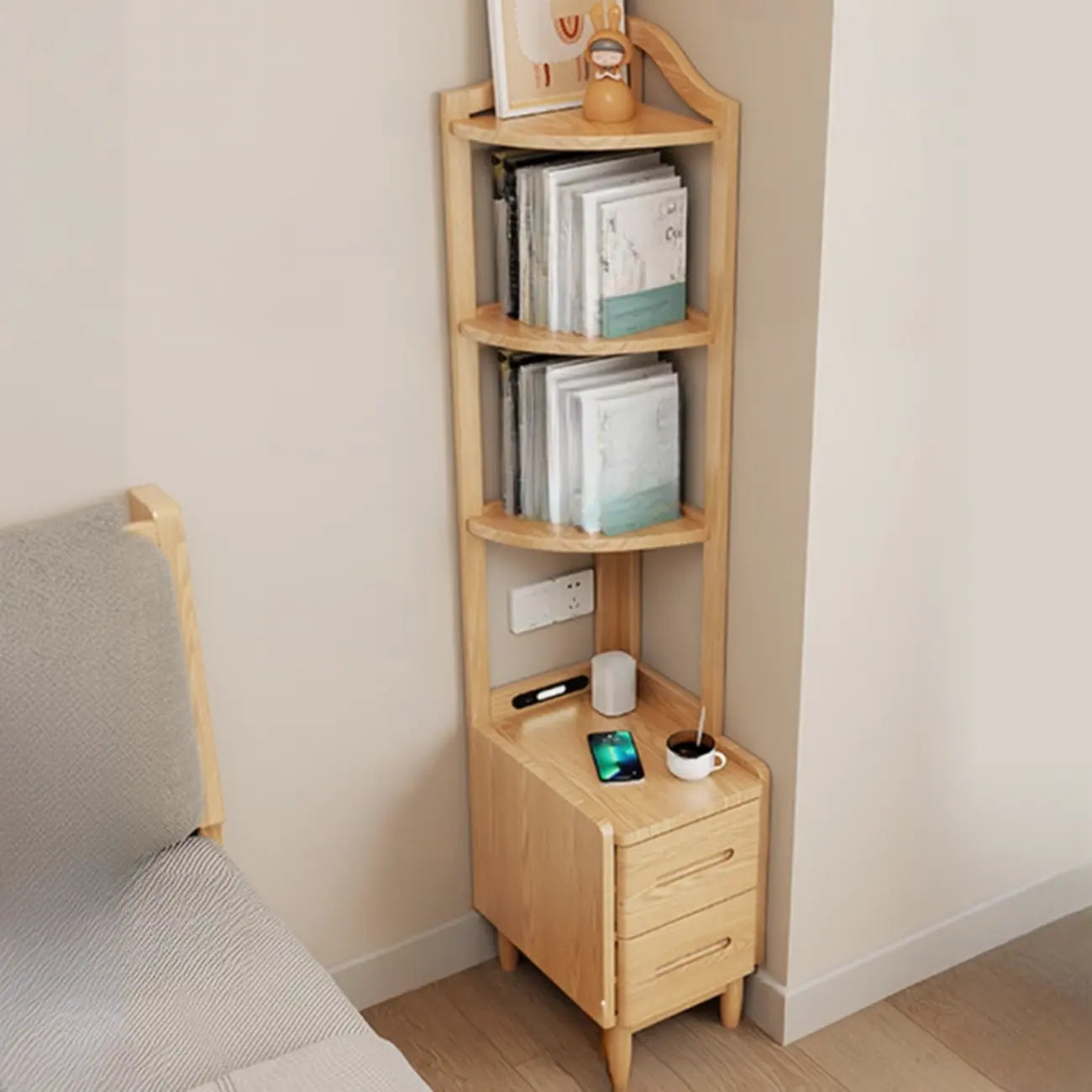 Table de chevet haute en bois avec tiroirs et rangement ouvert