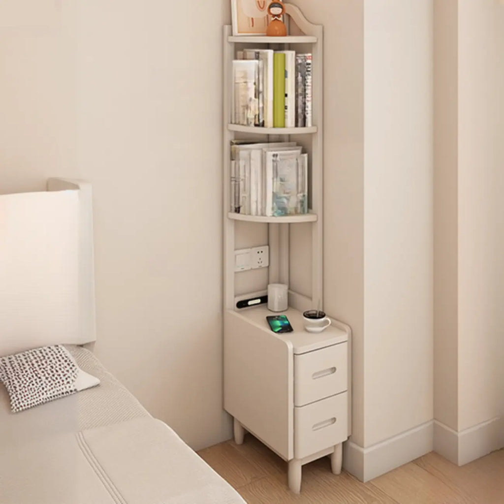 Table de chevet haute en bois avec tiroirs et rangement ouvert