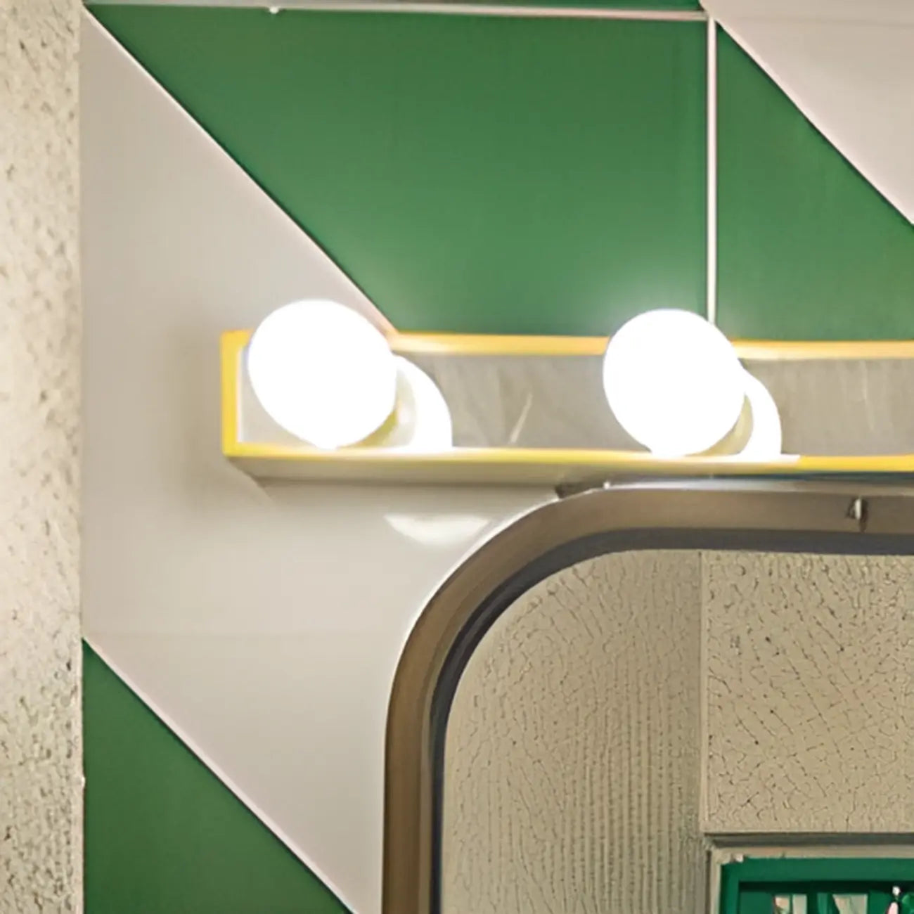 Applique murale LED dorée moderne et droite à 4 lumières pour salle de bain