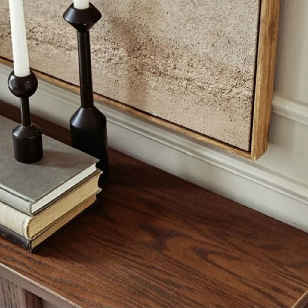 Console rectangulaire en bois brun avec étagères