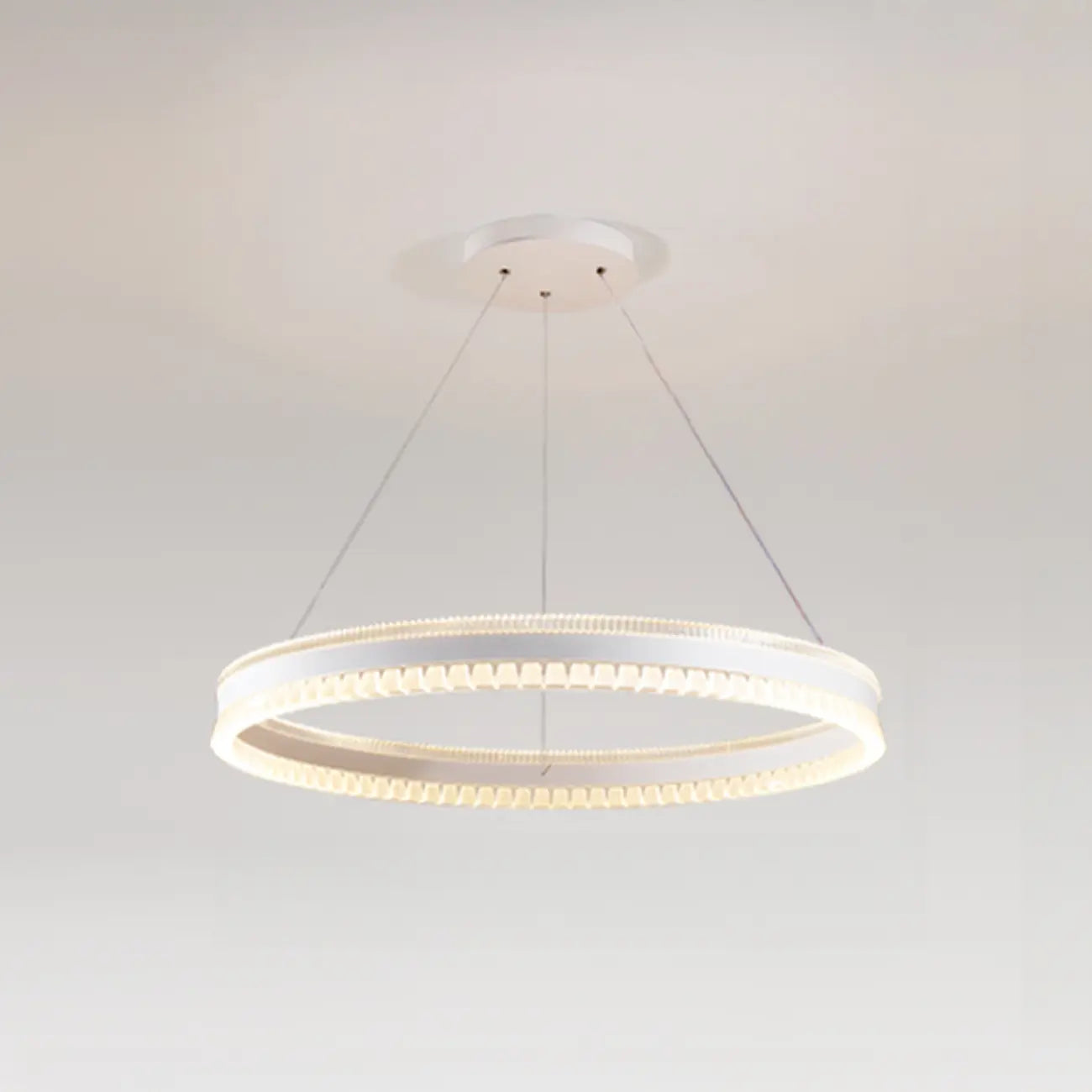 Lustre LED moderne et élégant à anneaux concentriques