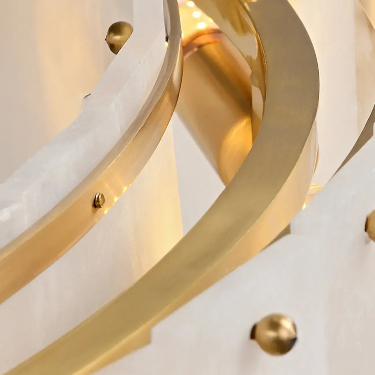 Lustre vintage en albâtre doré suspendu en forme de tambour