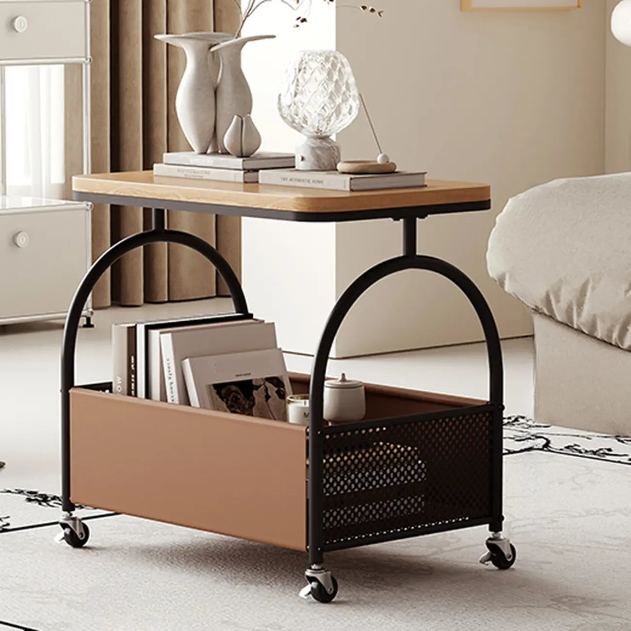 Table d'appoint de rangement avec plateau en verre brun et roulettes