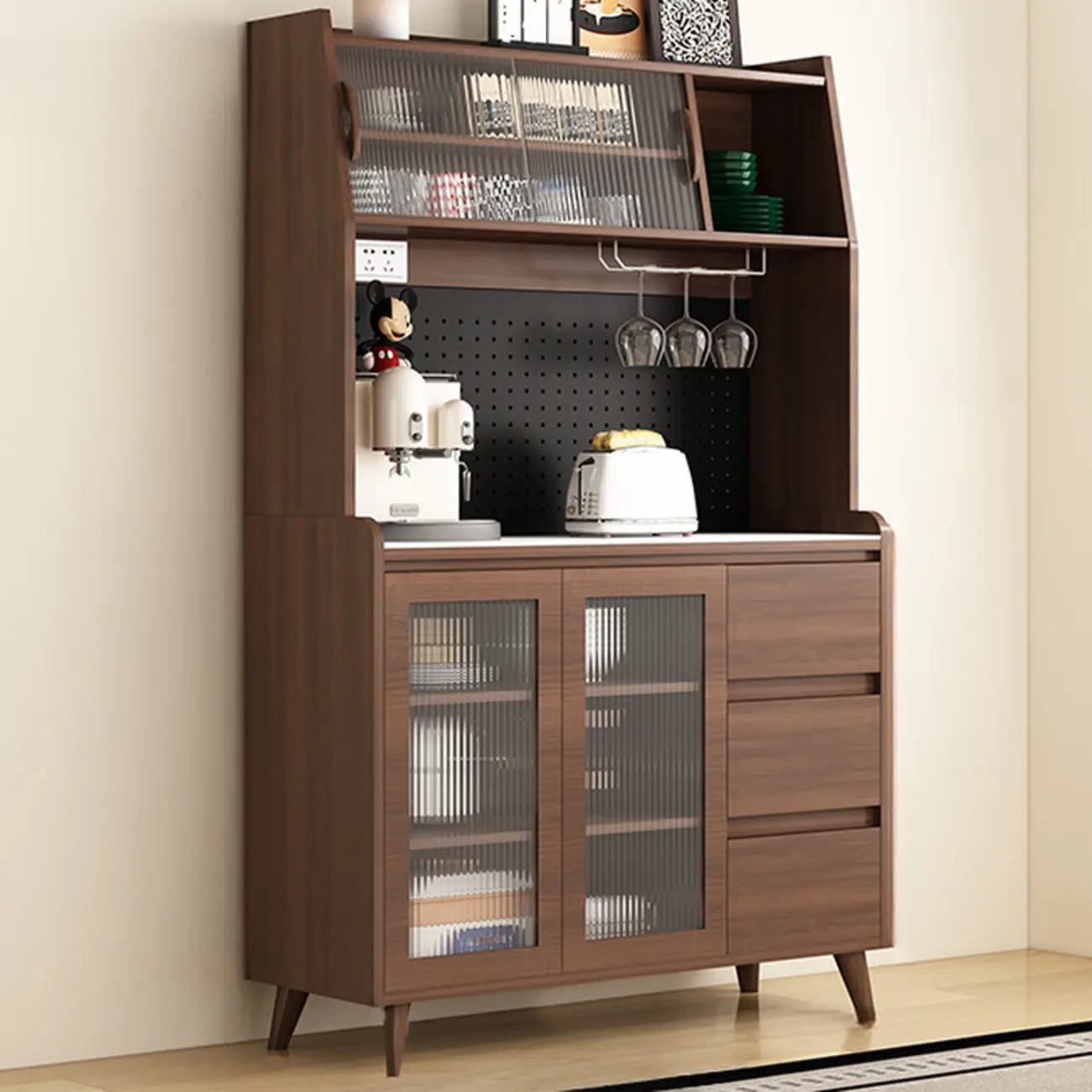 Buffet de cuisine en bois brun avec tiroir