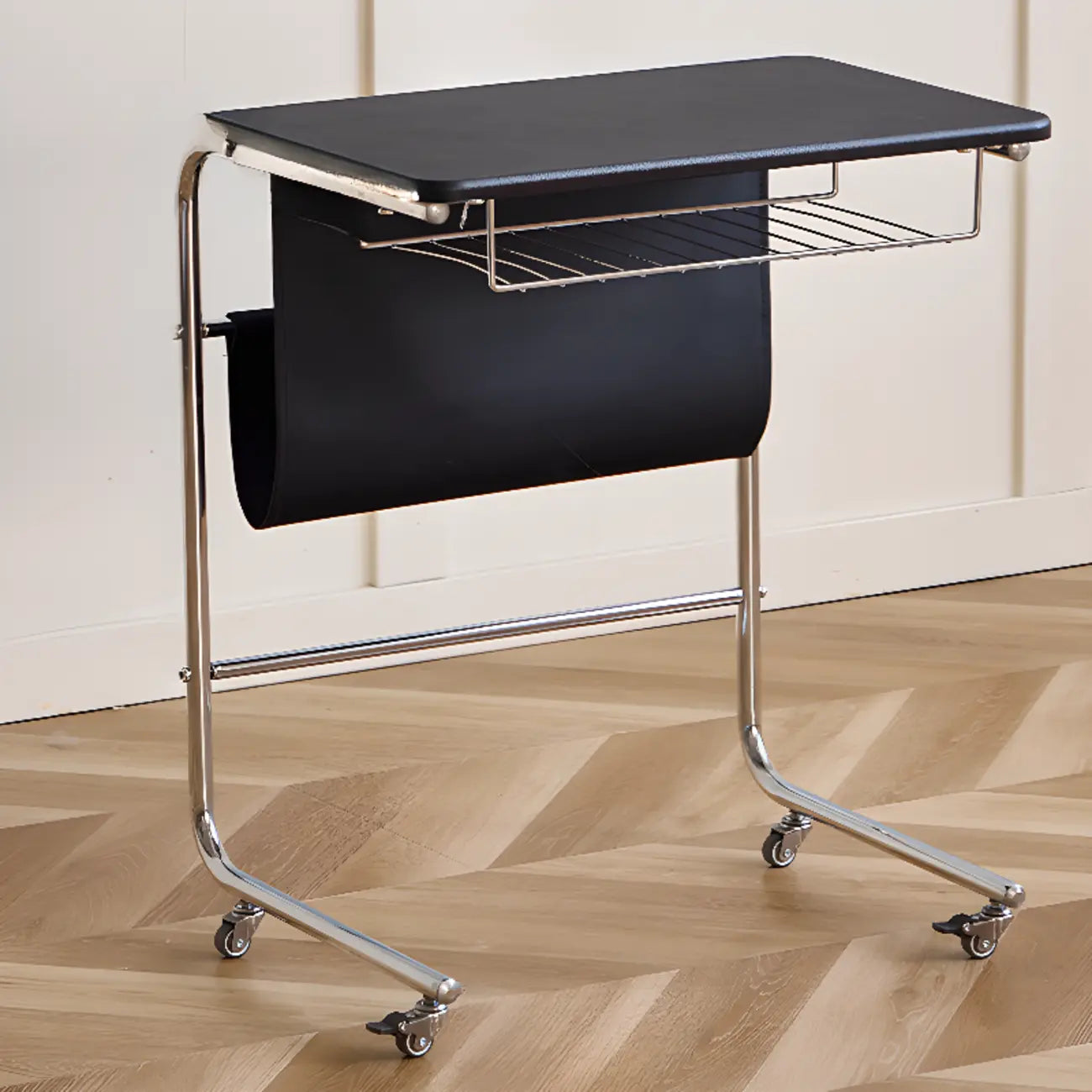 Table d'appoint minimaliste à roulettes en métal avec plateau en bois et structure en forme de C