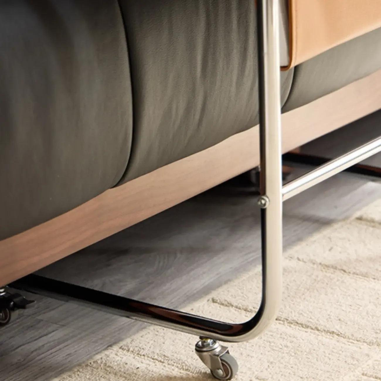 Table d'appoint minimaliste à roulettes en métal avec plateau en bois et structure en forme de C